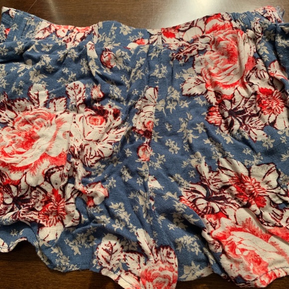 Free people shorts - Picture 2 of 4